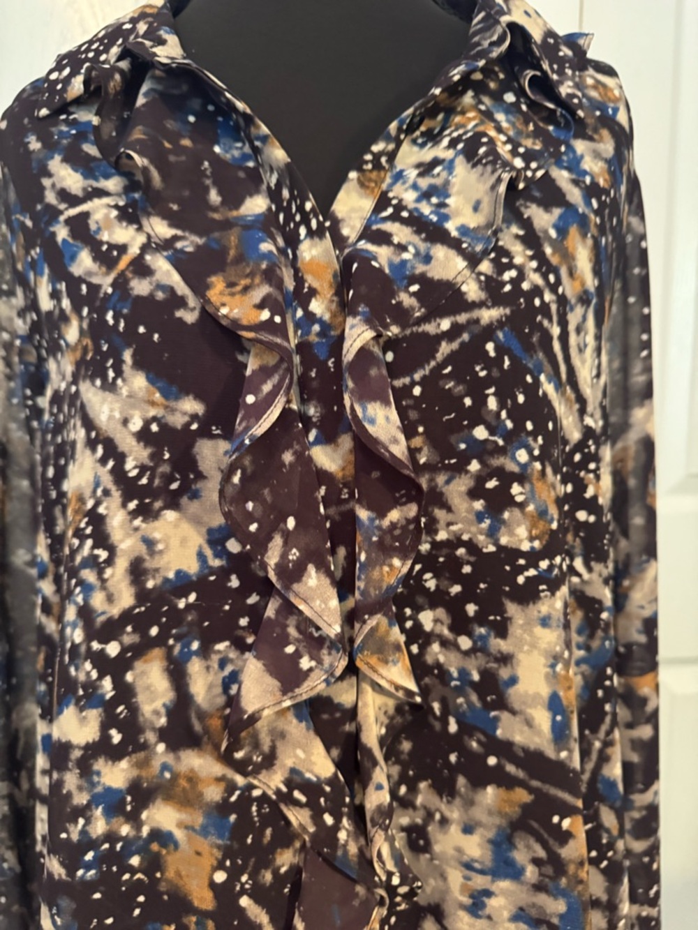 Cabi Ruffle Front Button Down Blouse Medium - Picture 2 of 4